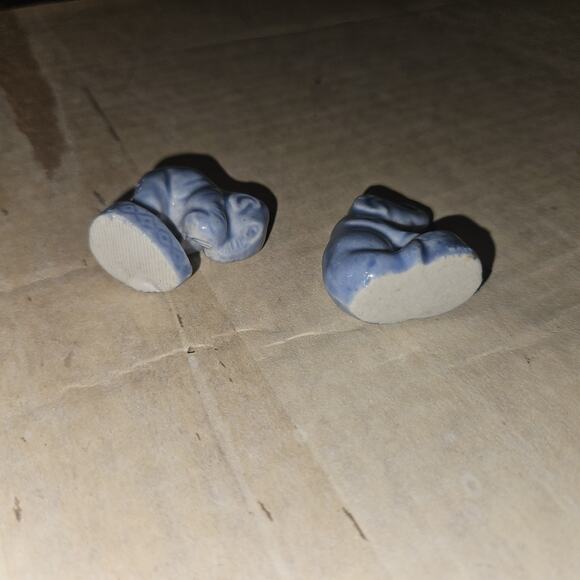 2 Wade Whimsie Red Rose Tea Circus Series Blue Sitting Elephant Blue standing - Picture 3 of 4